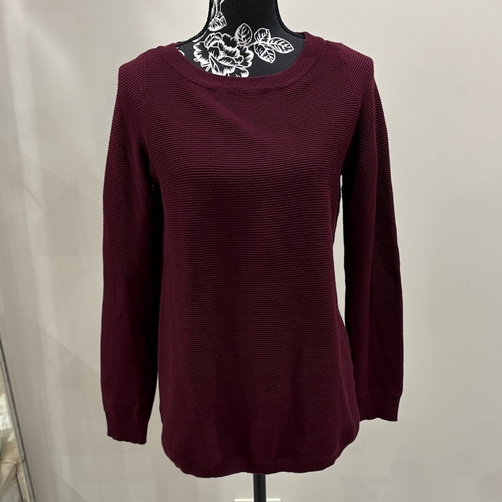 Neiman Marcus Burgundy Sweater size medium.